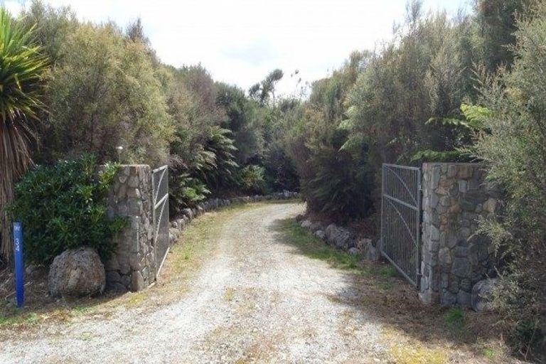 Photo of property in 34 Tramway Street, Kumara, 7832