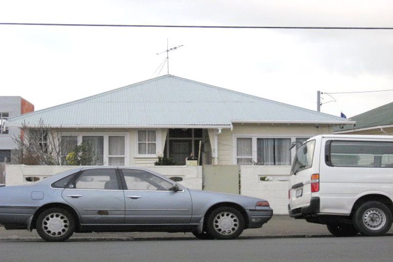 Photo of property in 142 Coutts Street, Kilbirnie, Wellington, 6022