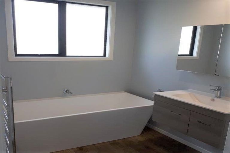 Photo of property in 28 Mattingley Street, Aranui, Christchurch, 8061