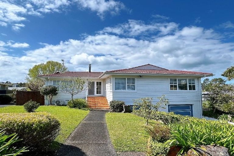 Photo of property in 24 Waitemata Road, Hauraki, Auckland, 0622