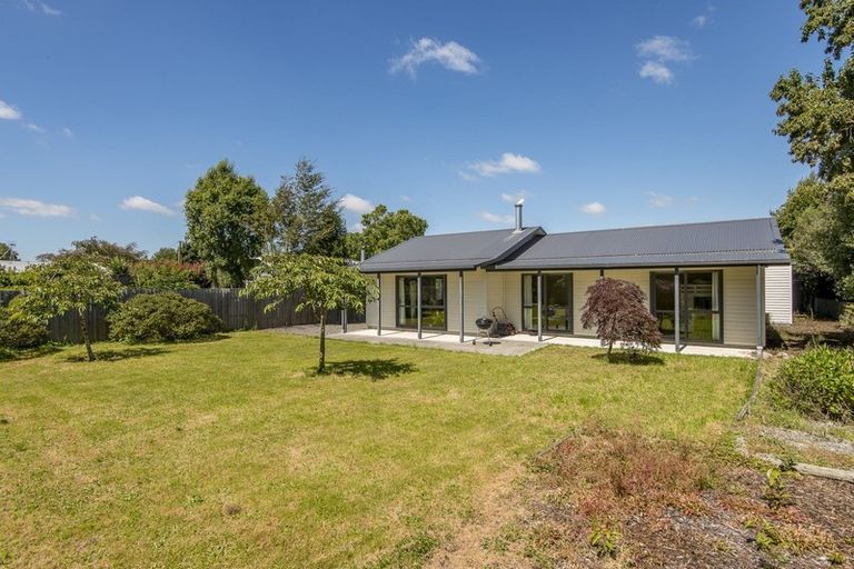 Photo of property in 21a Cross Street, Coalgate, 7673