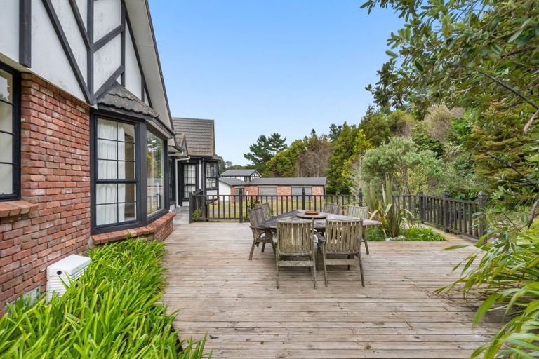 Photo of property in 117 Sweetacres Drive, Belmont, Lower Hutt, 5010