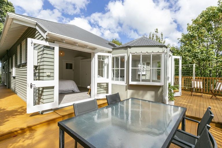 Photo of property in 10 Saint John Street, Aro Valley, Wellington, 6011