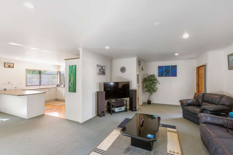 Photo of property in 19 Donald Street, Stanmore Bay, Whangaparaoa, 0932
