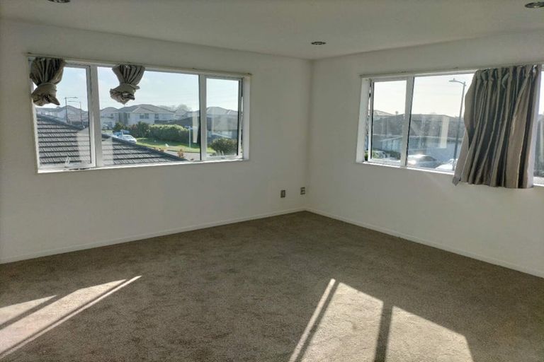 Photo of property in 10 Peerless Avenue, Takanini, 2112