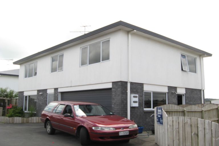 Photo of property in 30c Wellington Street, Pukekohe, 2120