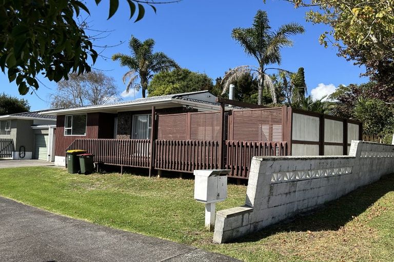 Photo of property in 1/4 Aylmer Court, Eastern Beach, Auckland, 2012