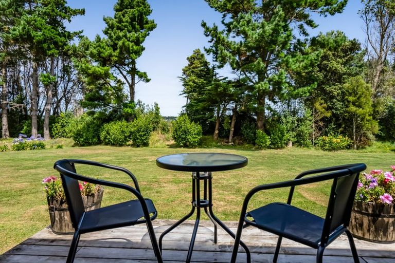 Photo of property in 2952 Eltham Road, Opunake, 4682