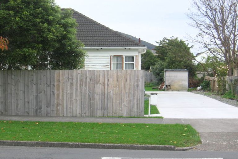 Photo of property in 4 Naenae Road, Naenae, Lower Hutt, 5011