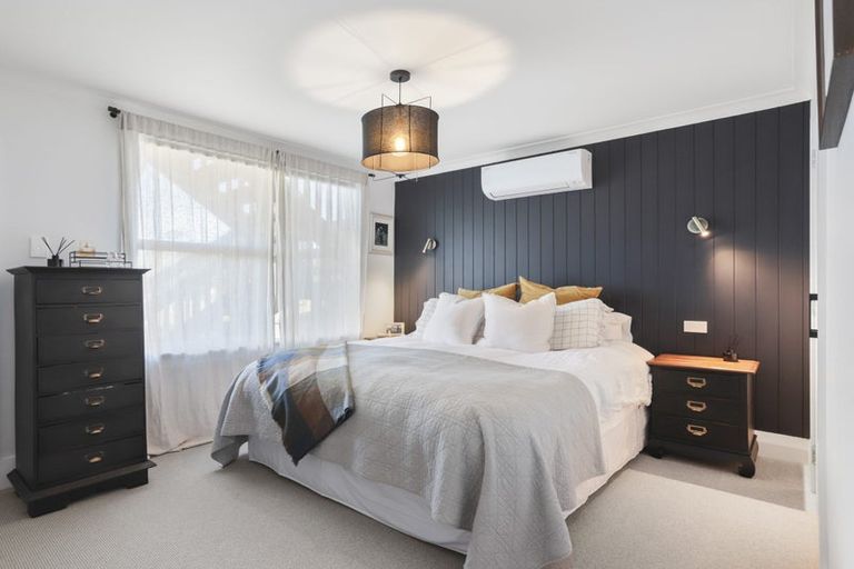 Photo of property in 2/55 Chislehurst Street, Henderson, Auckland, 0612