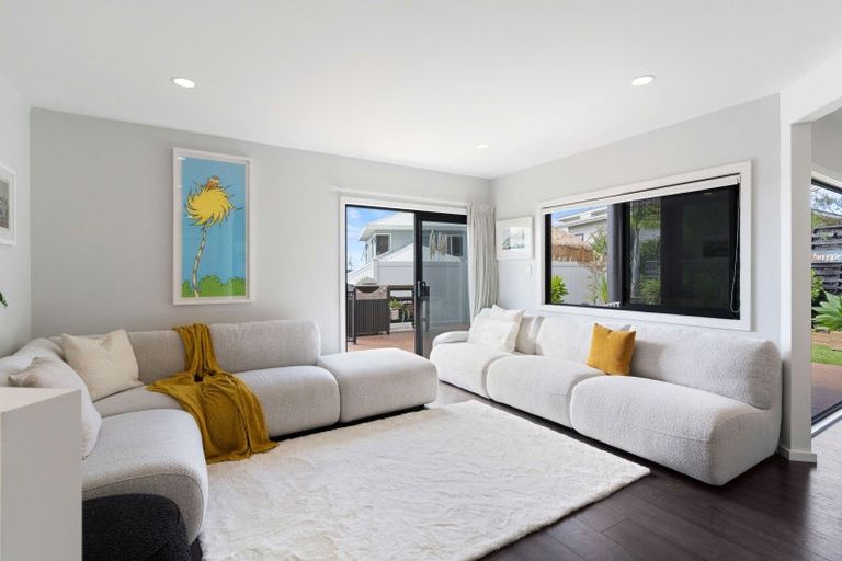 Photo of property in 107 Pacific View Drive, Whangamata, 3620