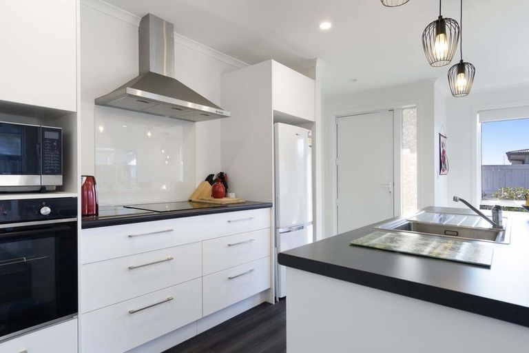 Photo of property in 14 Foley Grove, Pyes Pa, Tauranga, 3110