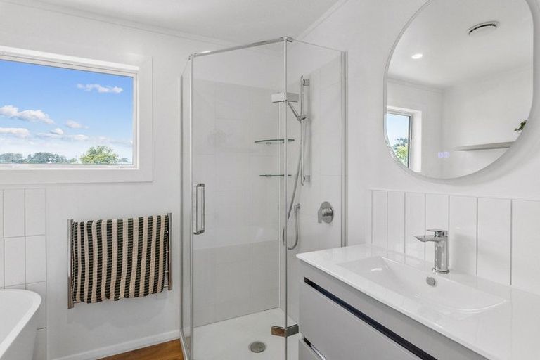 Photo of property in 5 Kokako Road, Otaihanga, Paraparaumu, 5036