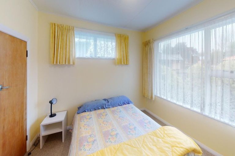 Photo of property in 28 Birmingham Street, Takaro, Palmerston North, 4412