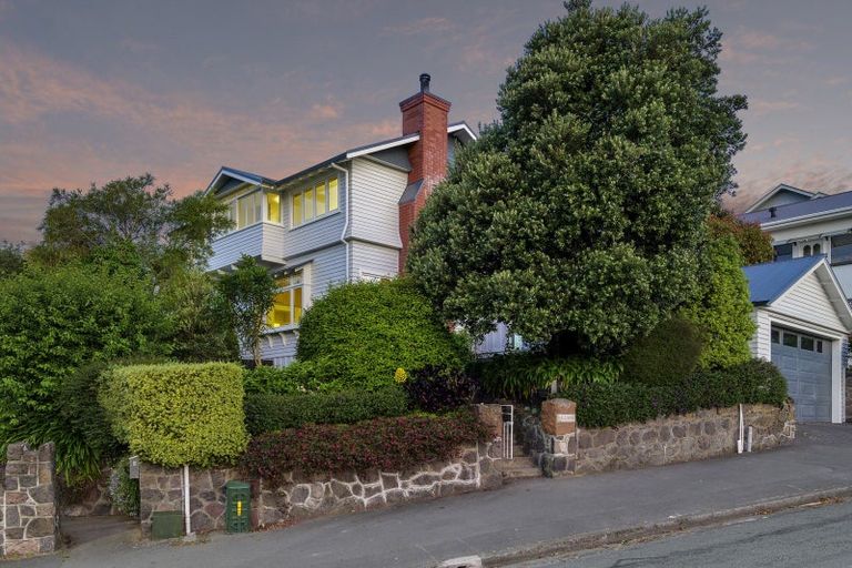 Photo of property in 7 Hackthorne Road, Cashmere, Christchurch, 8022