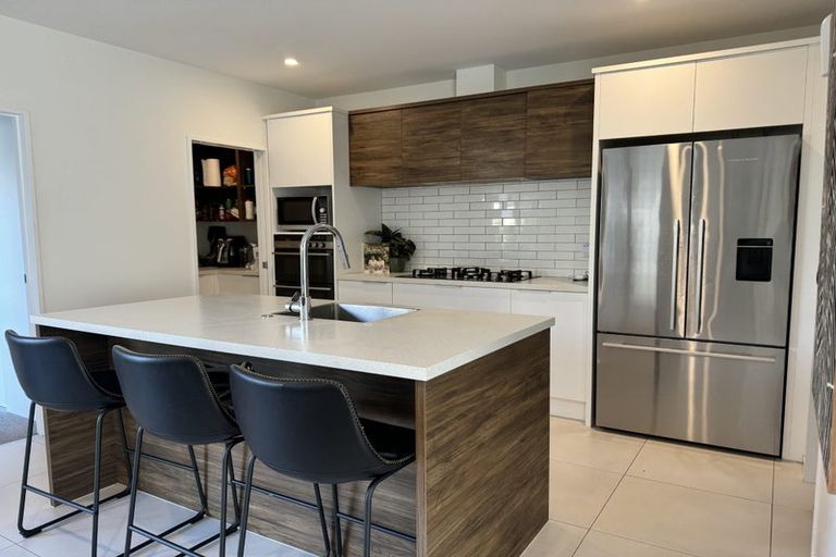 Photo of property in 34 Pepene Avenue, Takanini, 2112