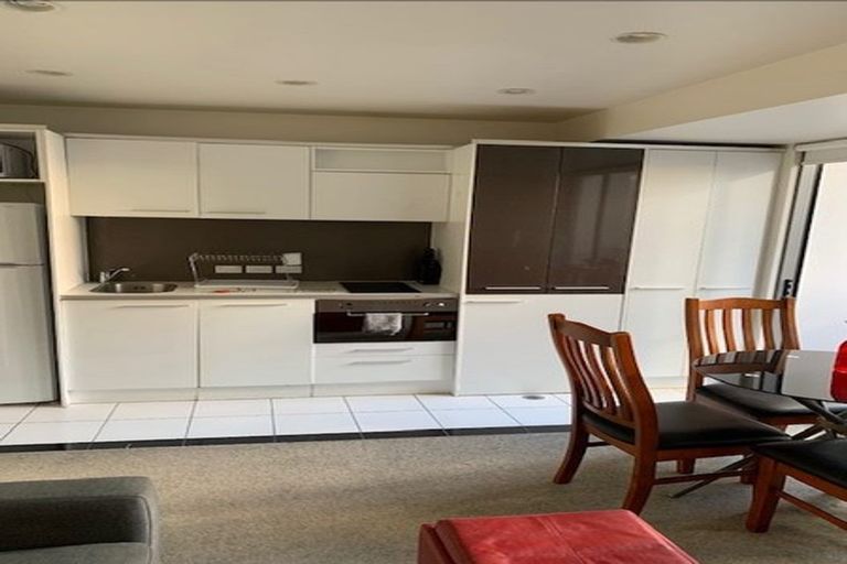 Photo of property in Alpha Apartments, 608/17 Vogel Lane, Auckland Central, Auckland, 1010