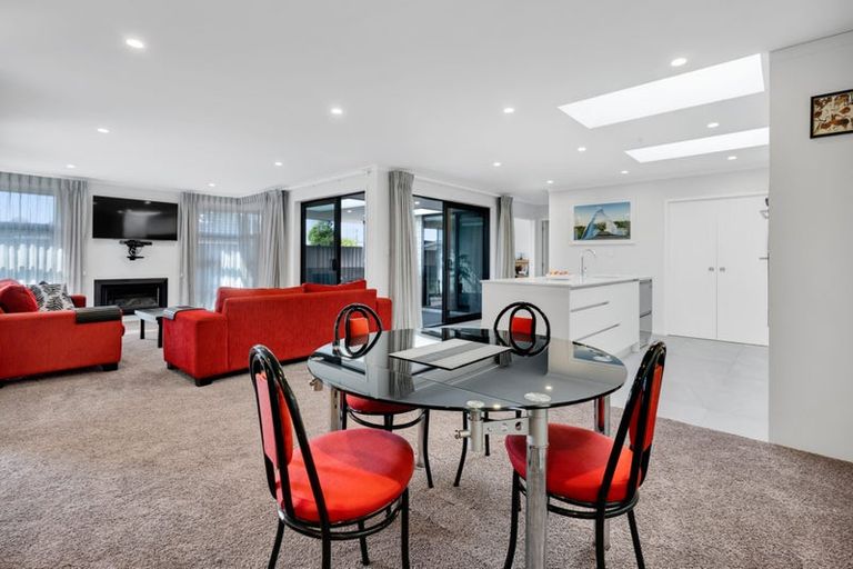 Photo of property in 8 Clinton Street, Fitzroy, New Plymouth, 4312