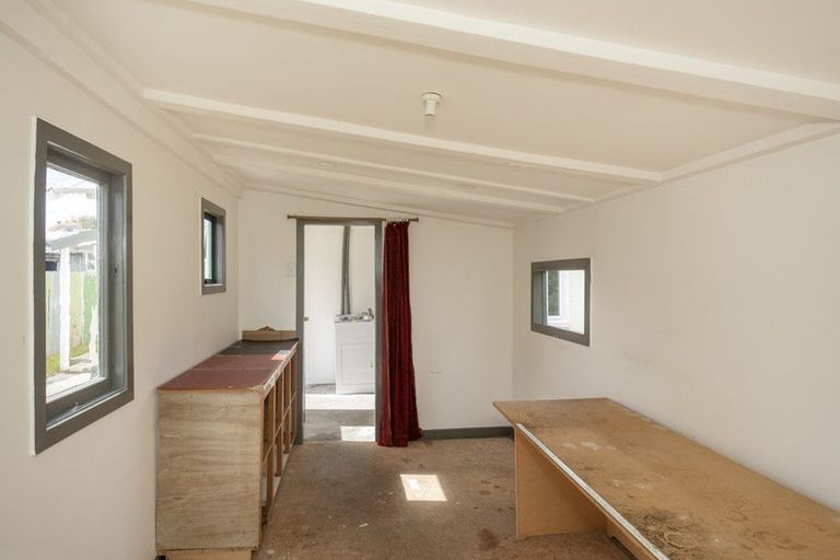 Photo of property in 24 Lune Street, South Hill, Oamaru, 9400