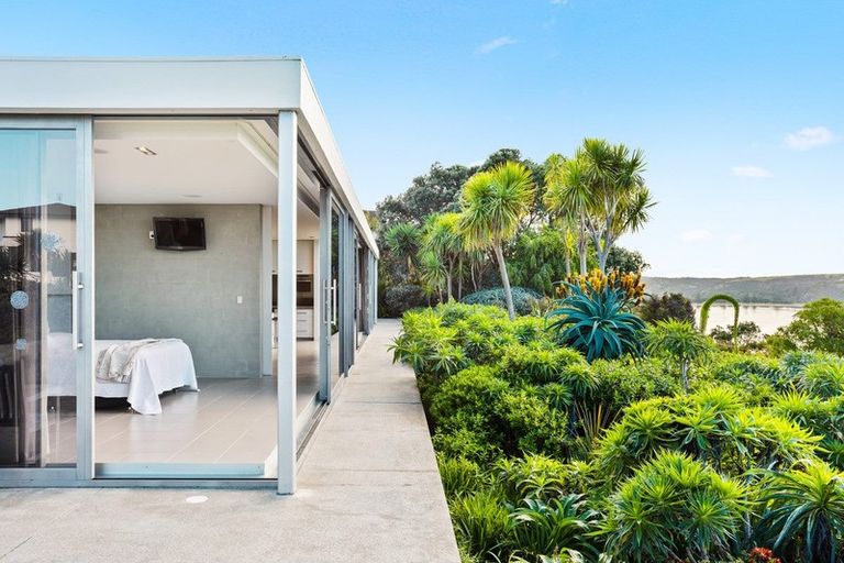 Photo of property in 37 Island View Drive, Gulf Harbour, Whangaparaoa, 0930