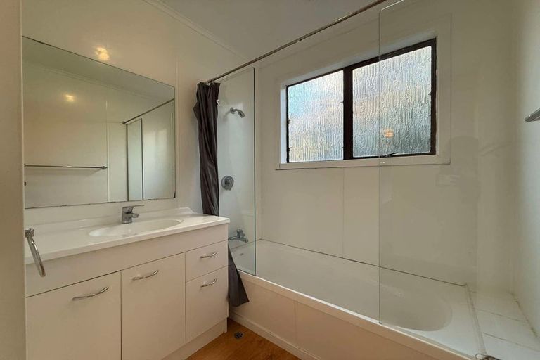 Photo of property in 40 Whanake Street, Titahi Bay, Porirua, 5022