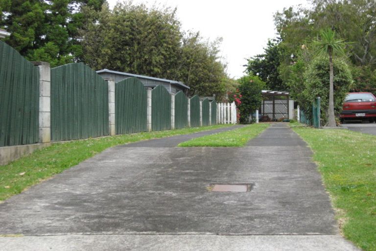 Photo of property in 28 Waterlea Avenue, Mangere Bridge, Auckland, 2022