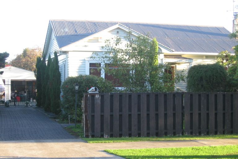 Photo of property in 11 Hamilton Road, Papatoetoe, Auckland, 2025