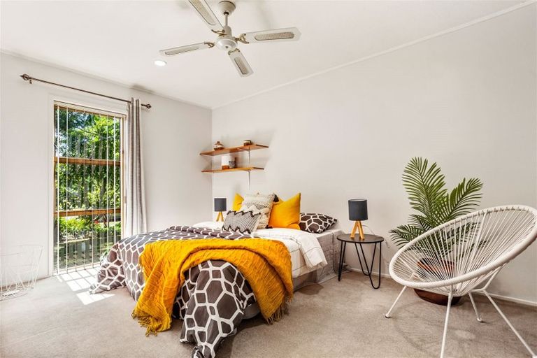 Photo of property in 63 Becroft Drive, Forrest Hill, Auckland, 0620