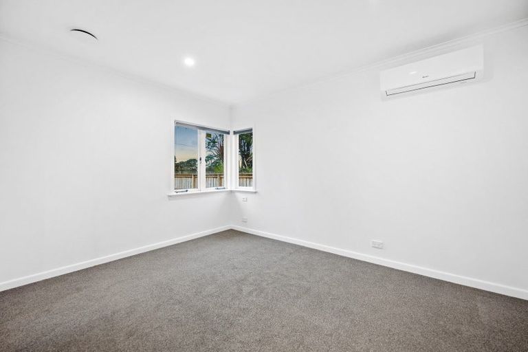 Photo of property in 24 Godley Road, Green Bay, Auckland, 0604