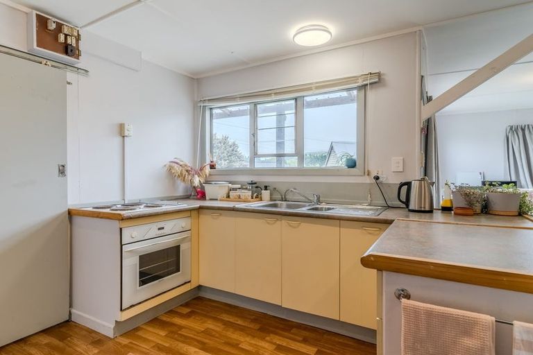 Photo of property in 10 Beach Street, Waikouaiti, 9510