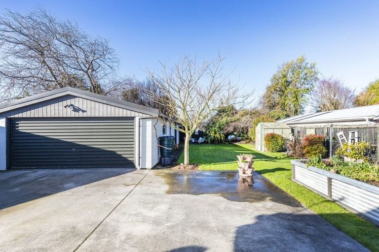 Photo of property in 3 Clipper Place, Redwood, Christchurch, 8051