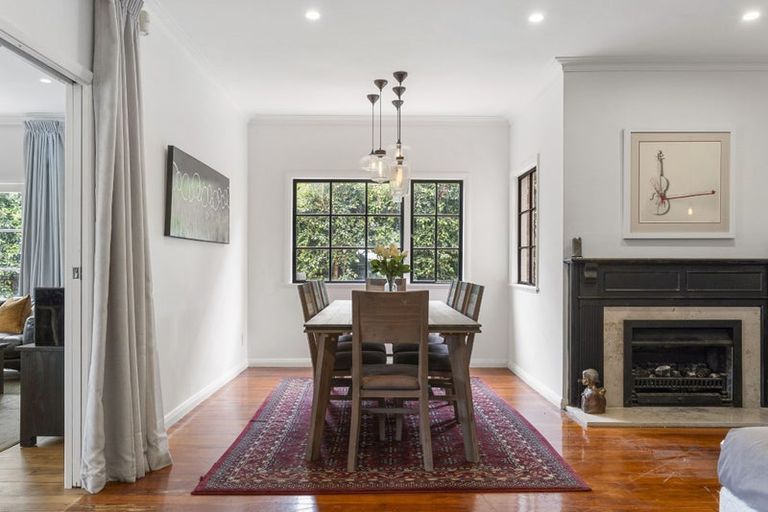 Photo of property in 14 Saltburn Road, Milford, Auckland, 0620