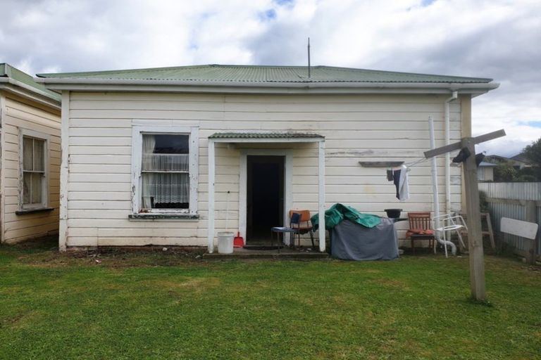 Photo of property in 15 Allardice Street, Dannevirke, 4930