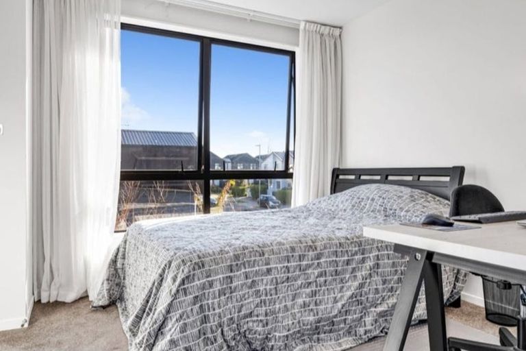 Photo of property in 61 Te Aparangi Road, Papakura, 2110