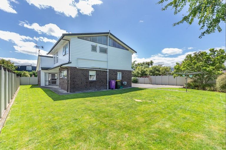 Photo of property in 66 Highbury Drive, Levin, 5510