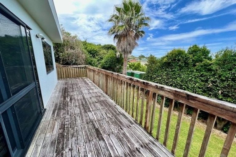 Photo of property in 39 Ardern Avenue, Stanmore Bay, Whangaparaoa, 0932