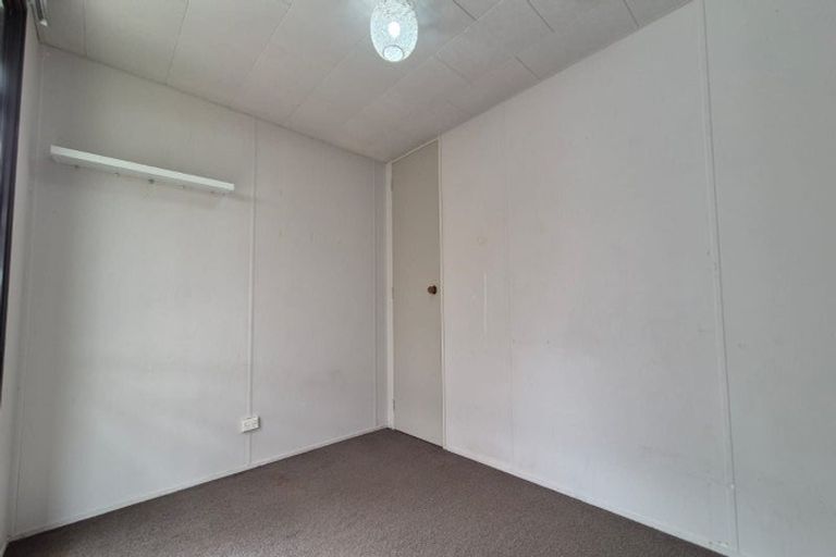 Photo of property in 1/29 Devonshire Road, Unsworth Heights, Auckland, 0632