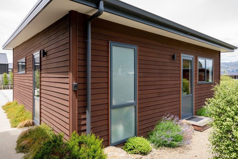 Photo of property in 4 Goldie Lane, Albert Town, Wanaka, 9305