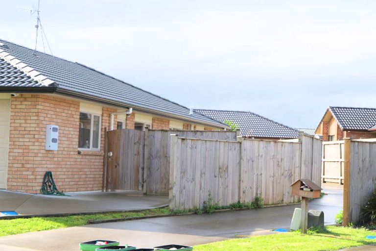 Photo of property in 14 Erne Crescent, East Tamaki, Auckland, 2016