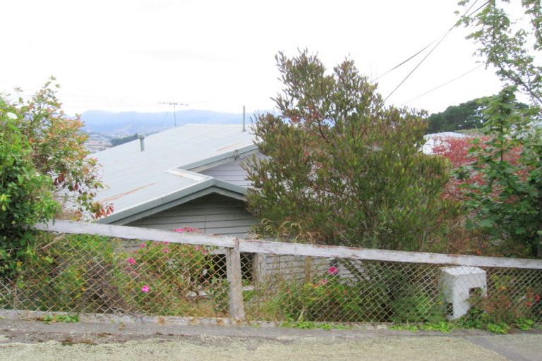 Photo of property in 17 Moffitt Street, Vogeltown, Wellington, 6021