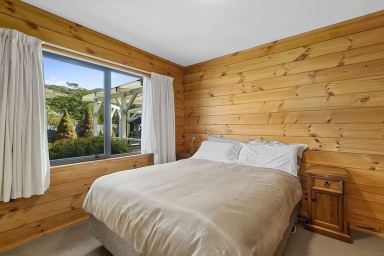 Photo of property in 8 Meadowstone Drive, Wanaka, 9305