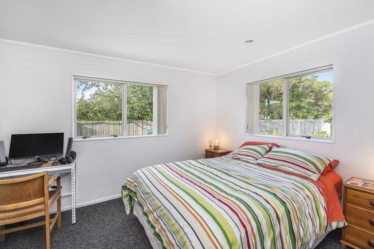 Photo of property in 11 Rodney Avenue, Te Horo Beach, Otaki, 5581