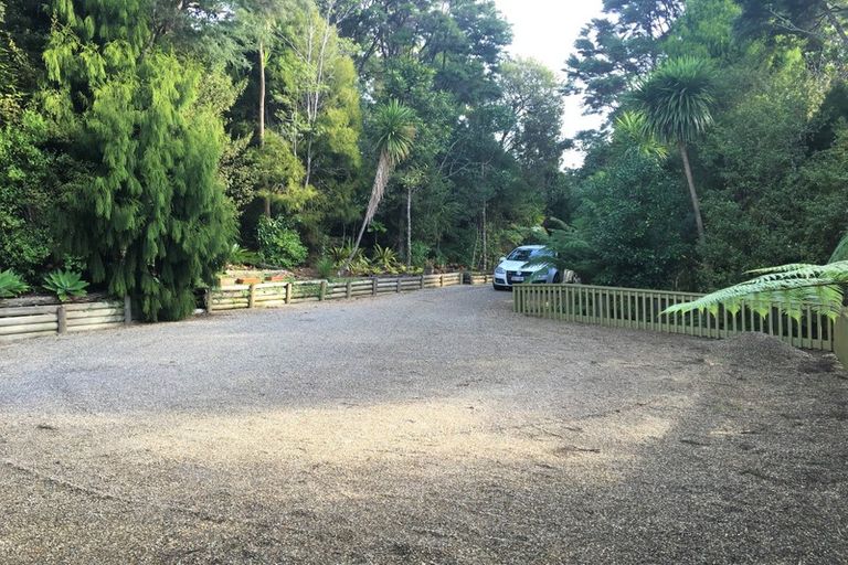 Photo of property in 108 Mountain Road, Henderson Valley, Auckland, 0612