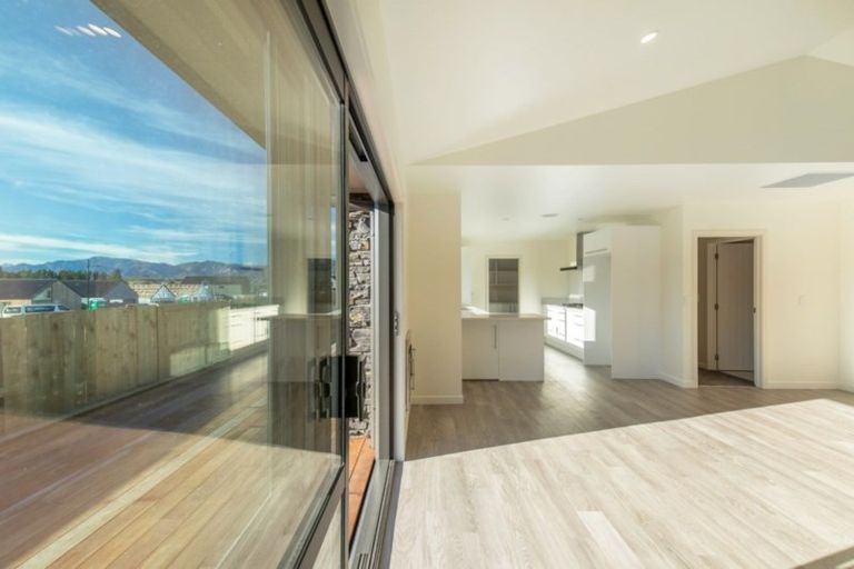 Photo of property in 3 Bargour Street, Wanaka, 9305