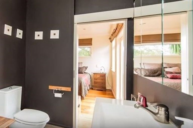 Photo of property in 16 Dickson Crescent, Saint Johns Hill, Whanganui, 4500