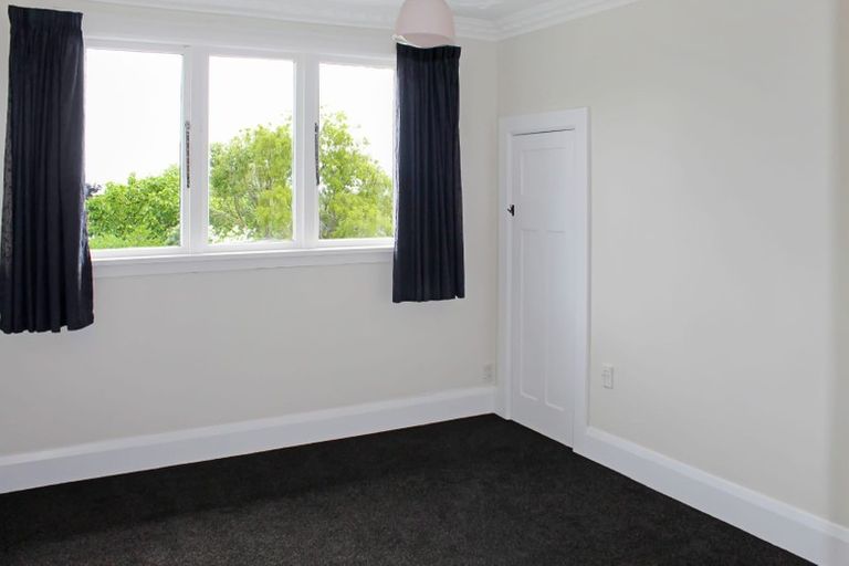 Photo of property in 34 Russell Street, Palmerston North, 4414