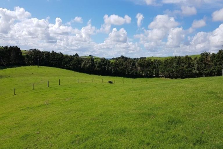 Photo of property in 286 Rehutai Road, Baylys Beach, Dargaville, 0377