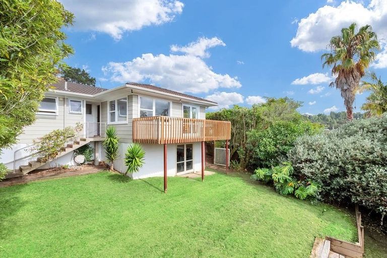 Photo of property in 50 Tamahere Drive, Glenfield, Auckland, 0629