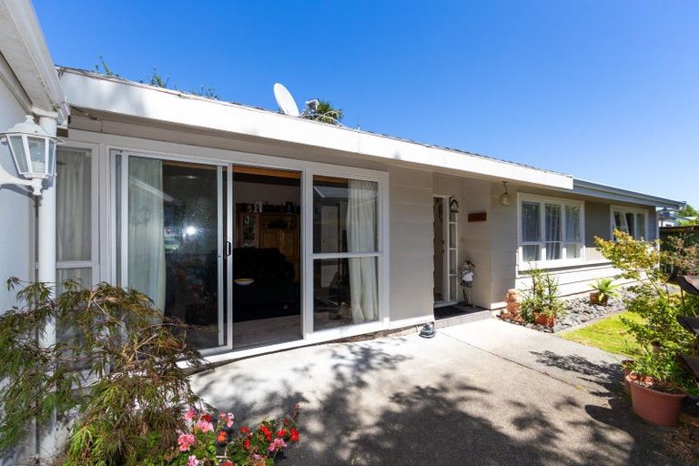 Photo of property in 72 Avondale Road, Taradale, Napier, 4112