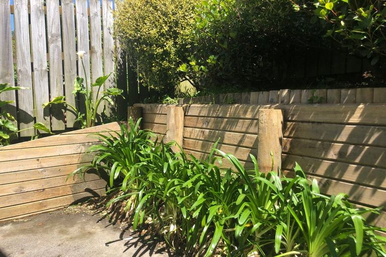 Photo of property in 106b Moorefield Road, Johnsonville, Wellington, 6037